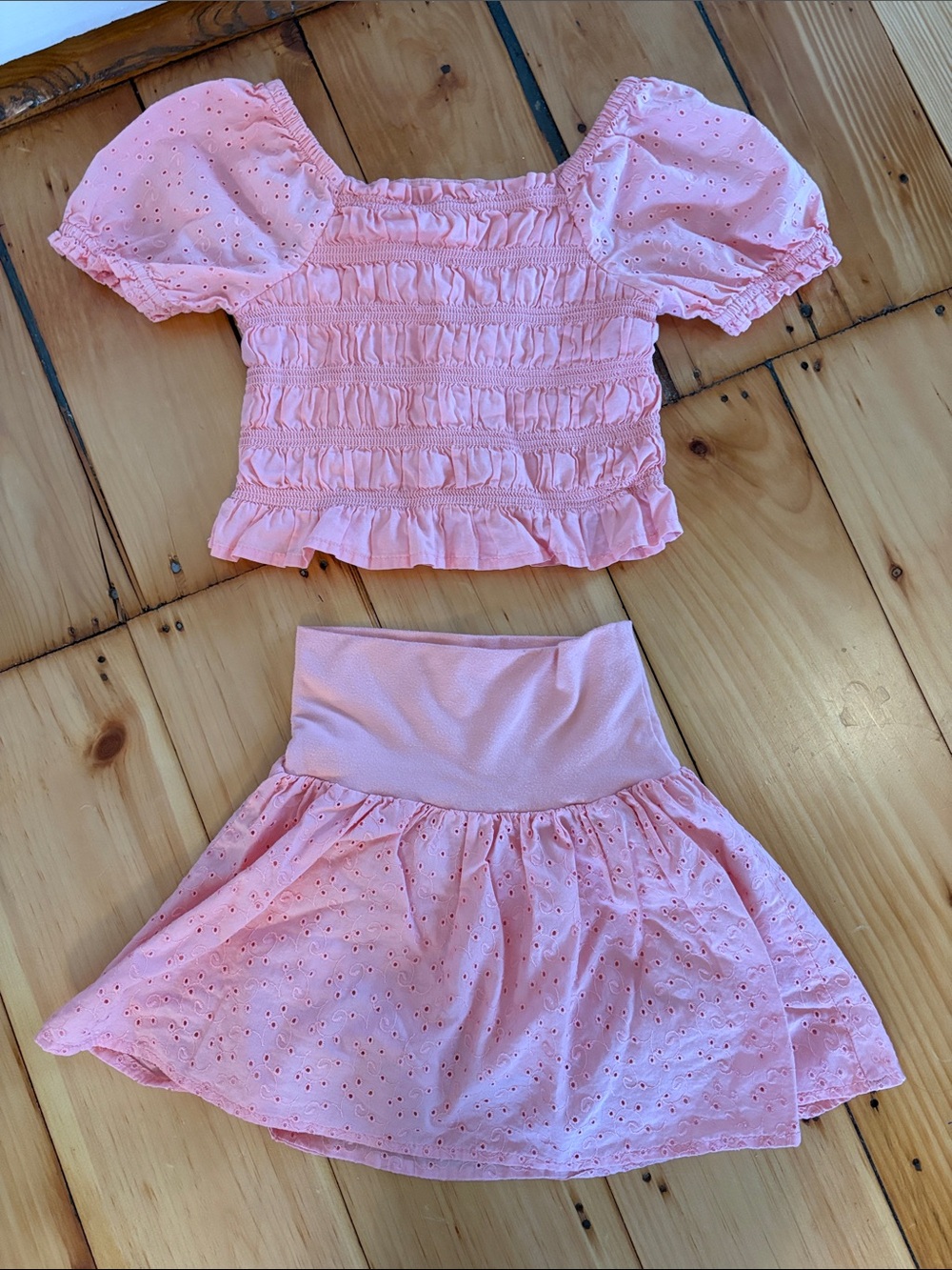 Cat & Jack Pink Eyelet Smocked Top and Skirt Set size small (6/7)